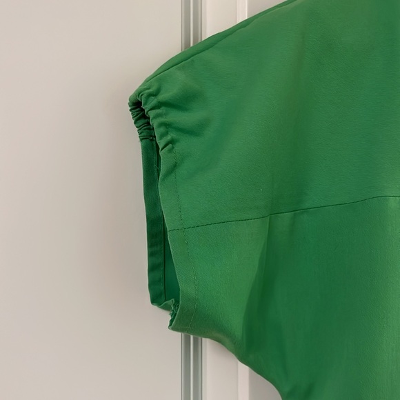 GREY’S ANATOMY BY BARCO lime green scrub set - Picture 3 of 12